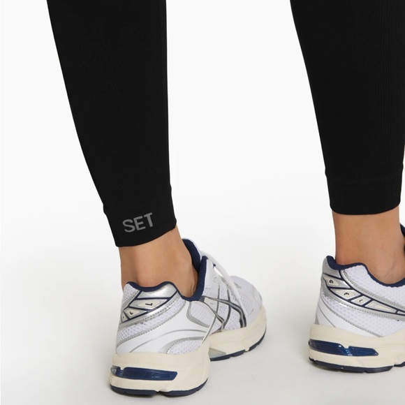 Set Active Sculptflex Duo with Box Cut Bra and Leggings - Picture 4 of 8